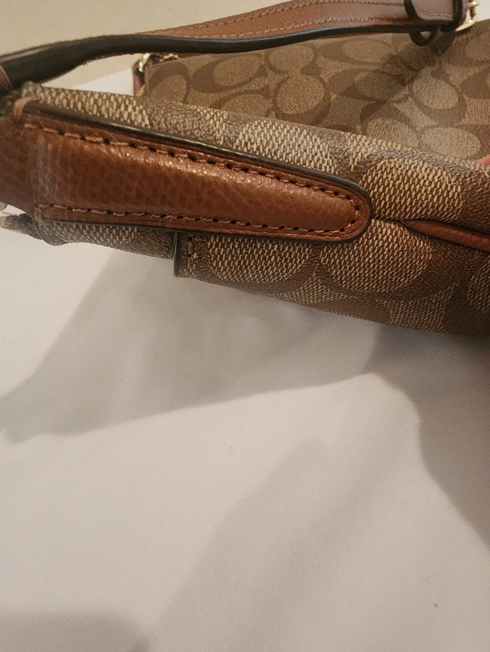 Authentic Coach Signature Canvas North/South Crossbody Bag (F35940)